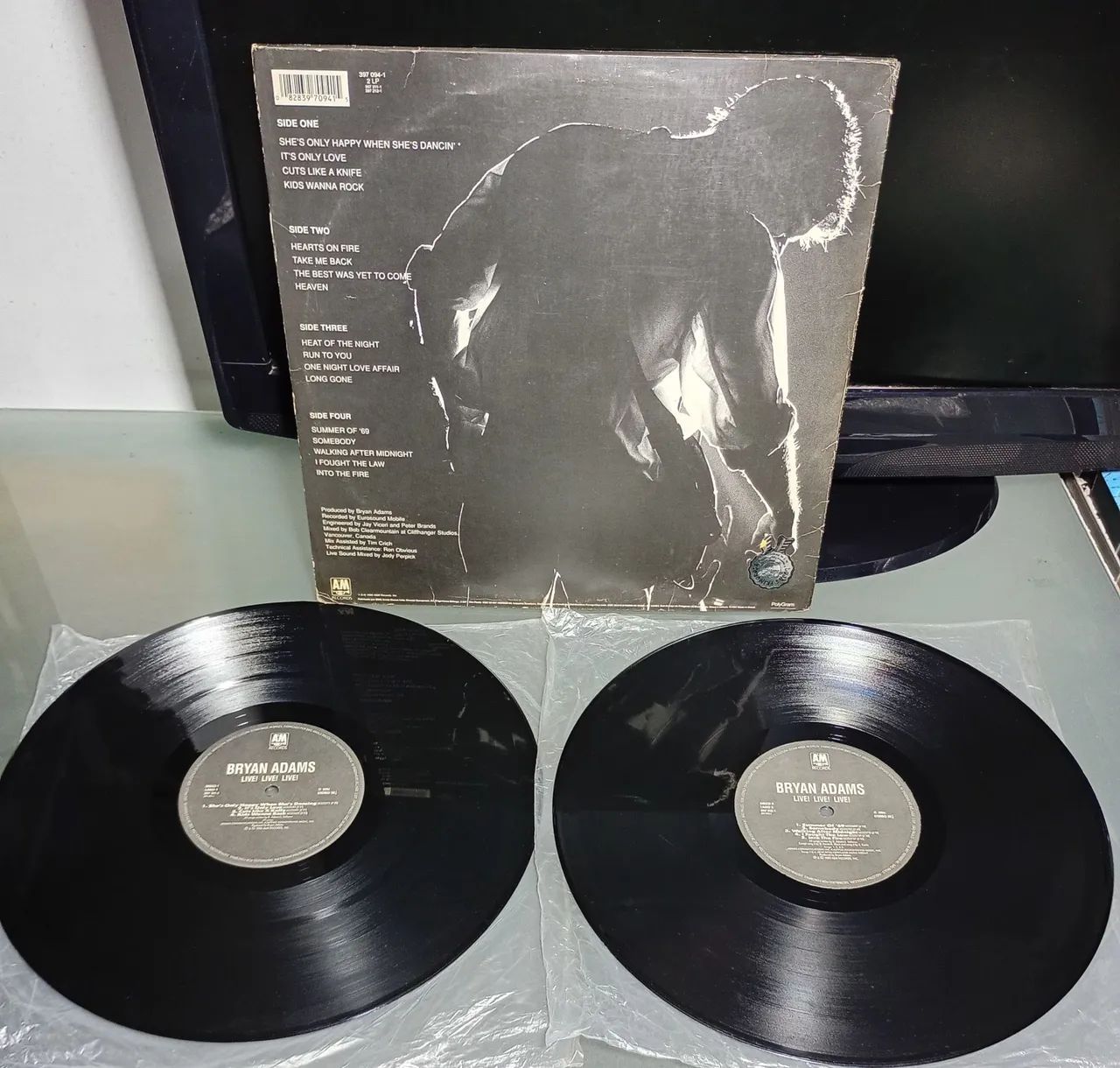 LP BRYAN ADAMS Live! Live! Live! 1988 Duplo - Foto 2