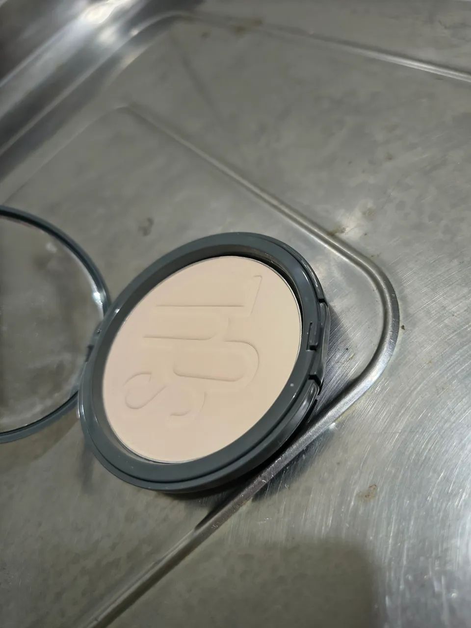 Pô compacto Eudora