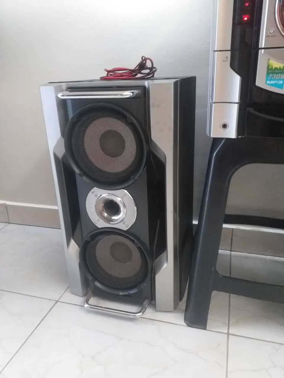 Vendo aparelho de som sony com controle e duas caixas grande ...