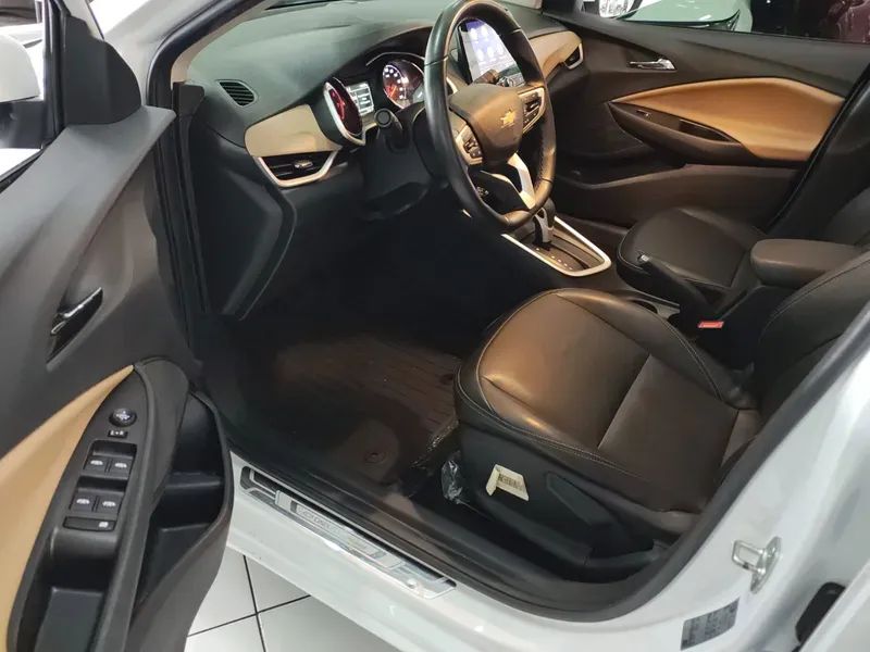 Chevrolet Onix Plus Premier 2, foto 8 de 16