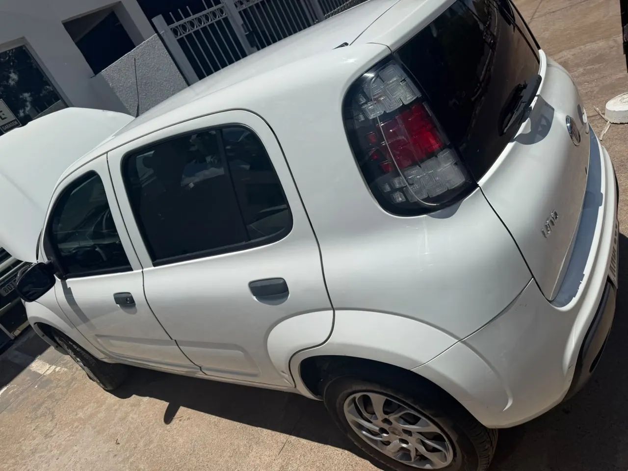 Fiat Uno Attractive 1.0 EVO Fire Flex 8V 5P 2021 - Foto 5