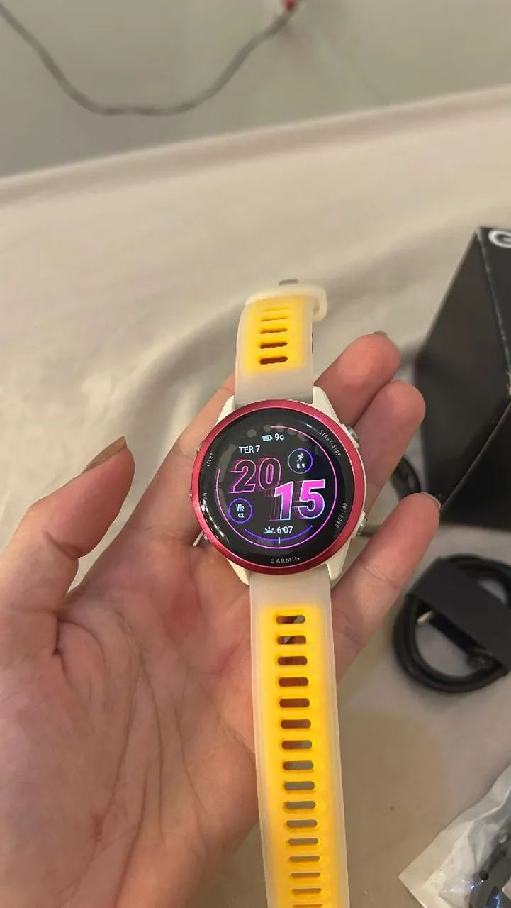 GARMIN FORERUNNER 570 Raspberry 42mm<br><br>Raspberry - Foto 2