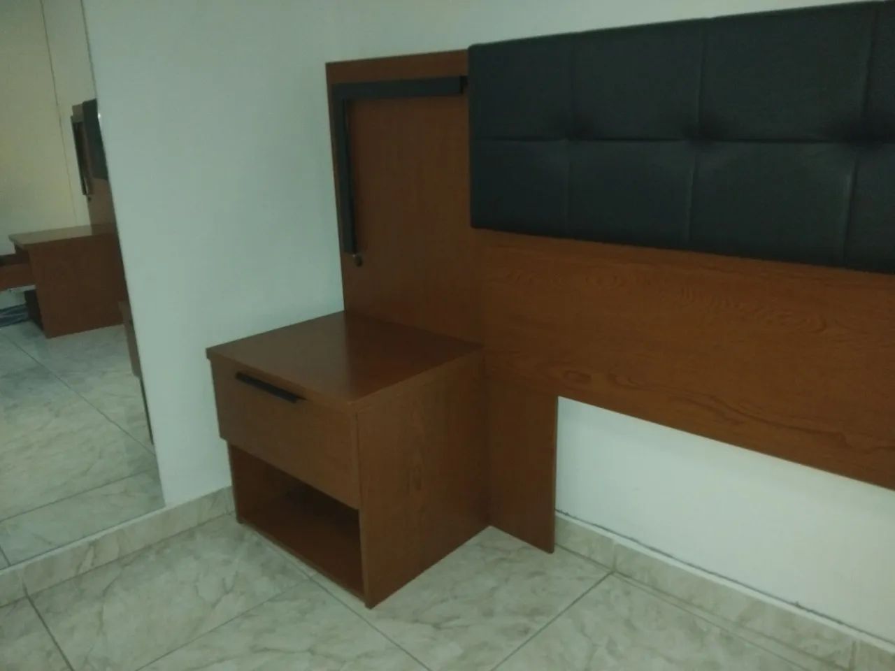 Cabeceira para cama Queen com criado mudos - Foto 5