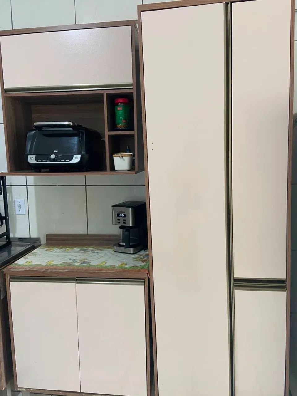 Vendo esse armário com 5 peças. - Foto 4