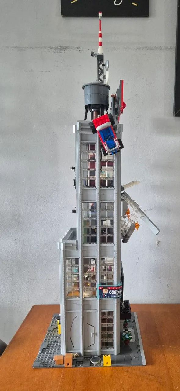 Lego Marvel - Daily Bugle (somente o prédio) - Foto 4
