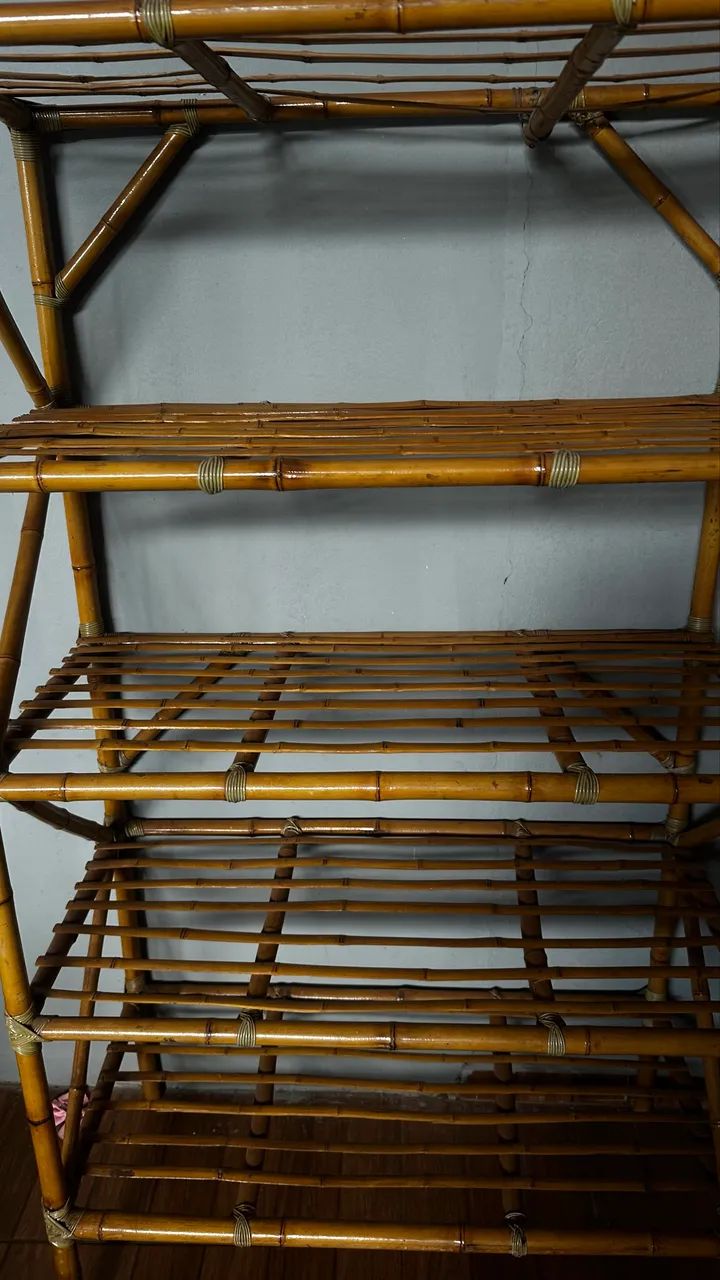 Estante de bambu 