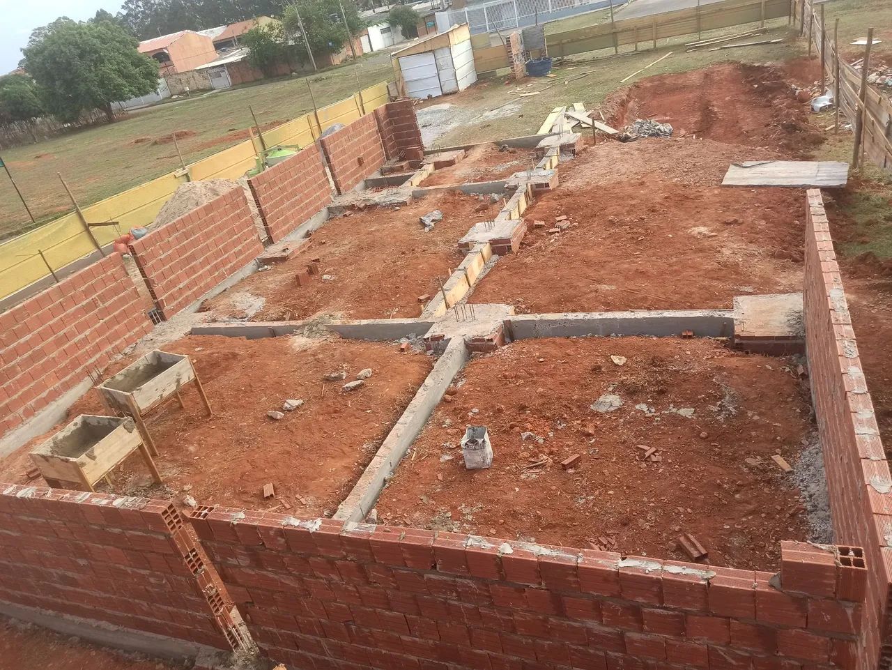 Pedreiro mestre de obras 