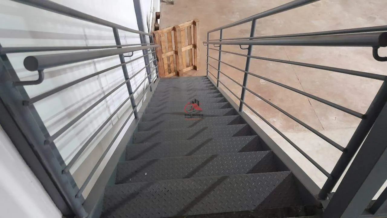 Galpão Comercial no Bairro Costa Teles com Escritório - Foto 2