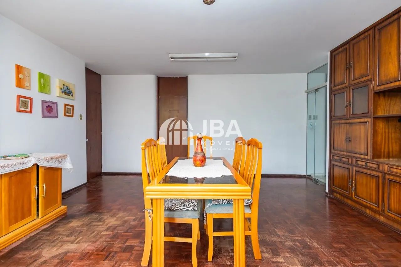 CASA COM QUINTAL, PRÓXIMA AO CENTRO! - Foto 4