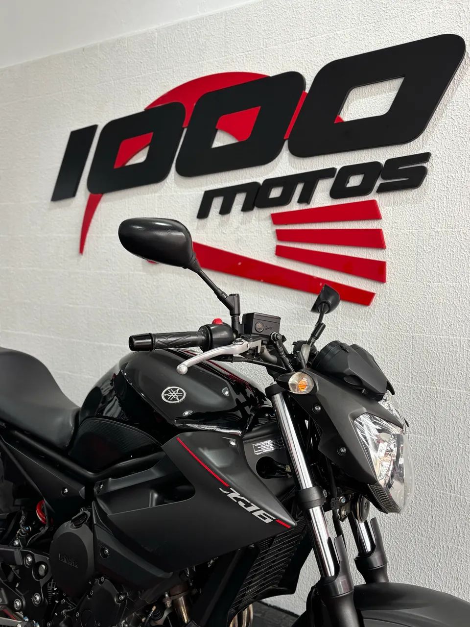YAMAHA XJ6 N  - Foto 4
