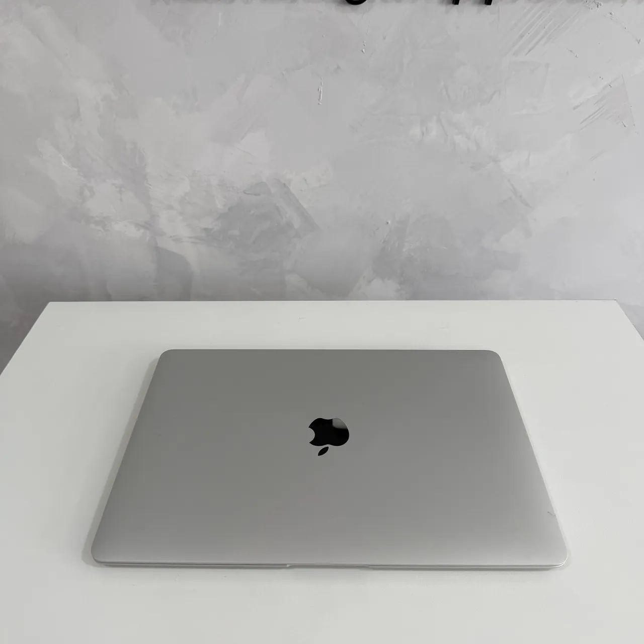 MACBOOK AIR 2020, 8 GB RAM, 256 SSD, TOUCH ID, 13 POLEGADAS, i3
