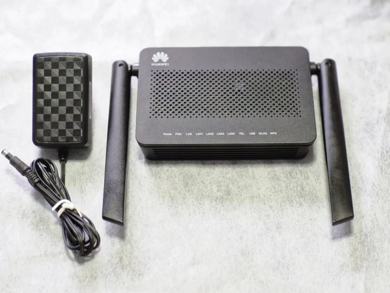 10 un ont Huawei Hg8145v5-v2 e 10 un Roteador Huawei Ax2