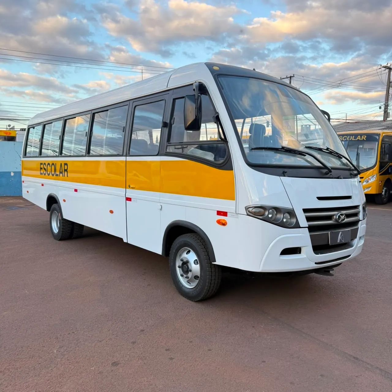 ÔNIBUS VOLARE V8 2017 - Foto 4