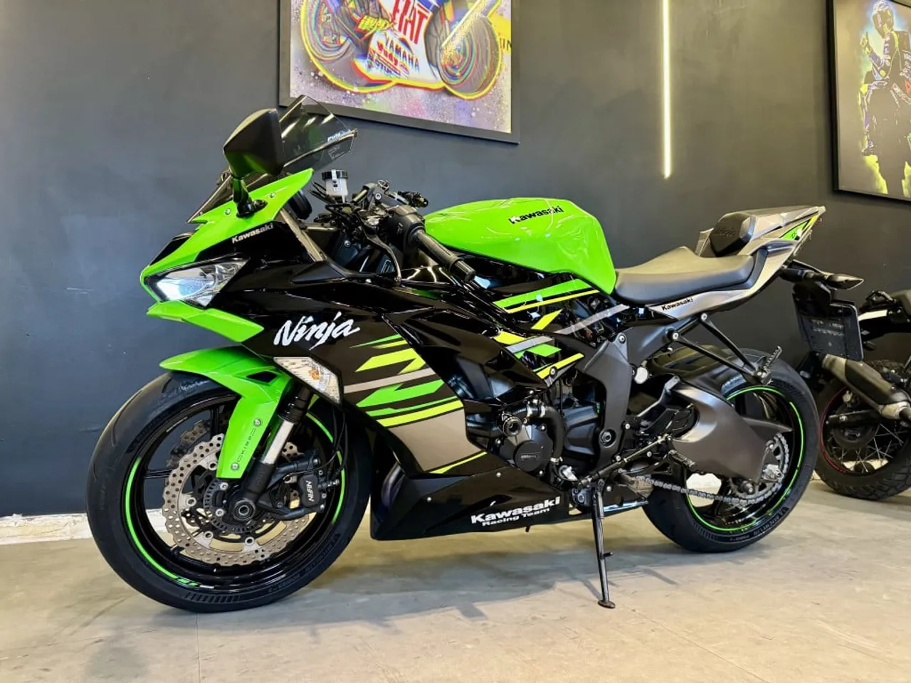 Pictures Mr Kawasaki Zx-4r 2025 - 1506133520 | OLX