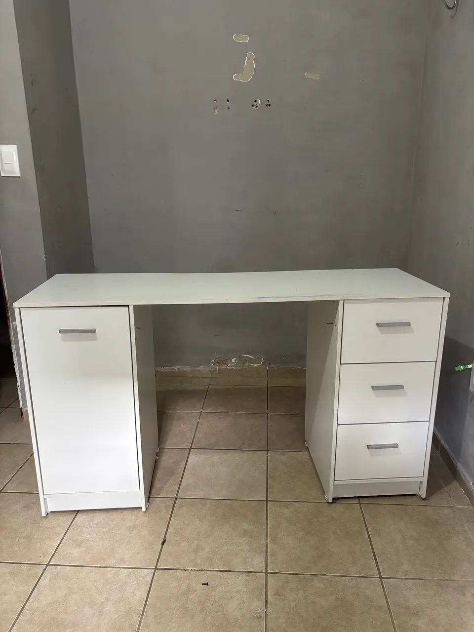 Escrivaninha branca  - Foto 4