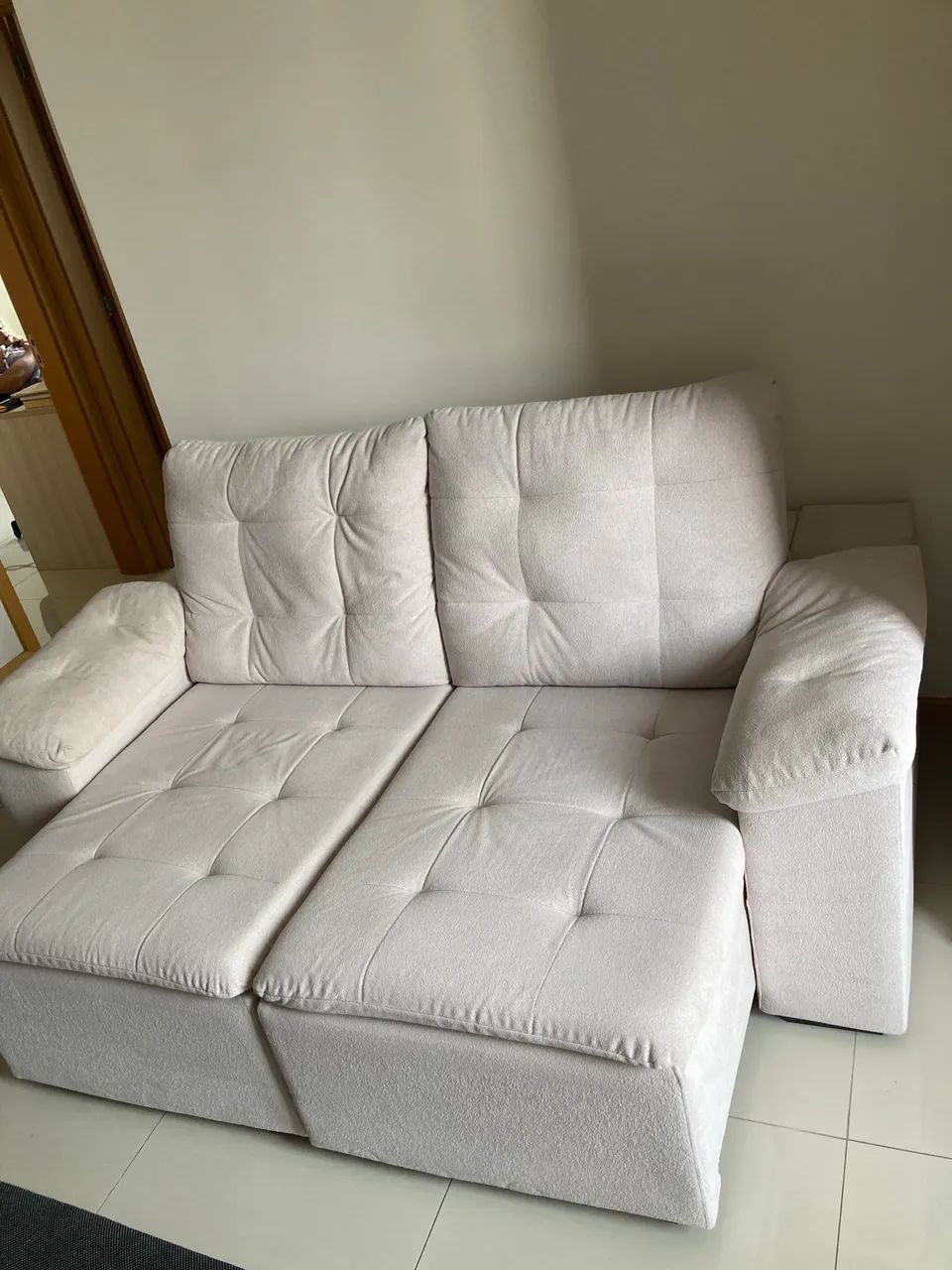Vendo sofá retrátil bege, medida 1,90. Em ótimo estado  - Foto 3