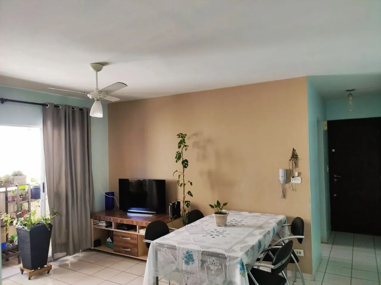 Apartamento à venda | 2 quartos com sacada | Zona 07 Maringá