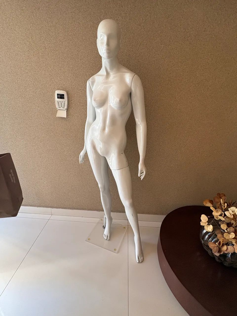 Manequim de Fibra loja feminina  - Foto 5