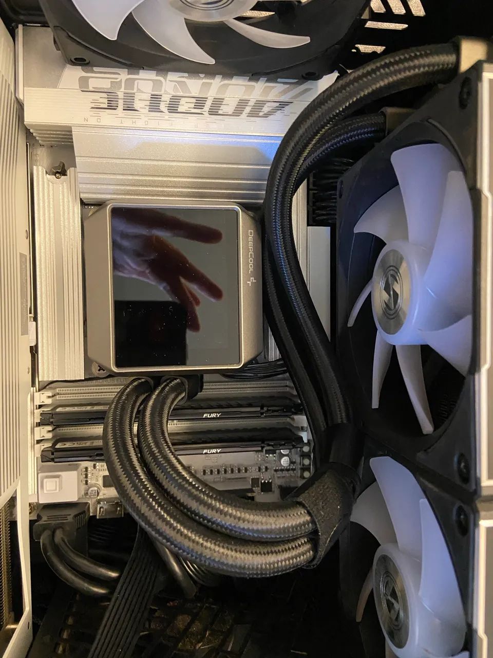 Pc Gamer Core Ultra 7 265KF + 9060xt 16gb - Foto 2