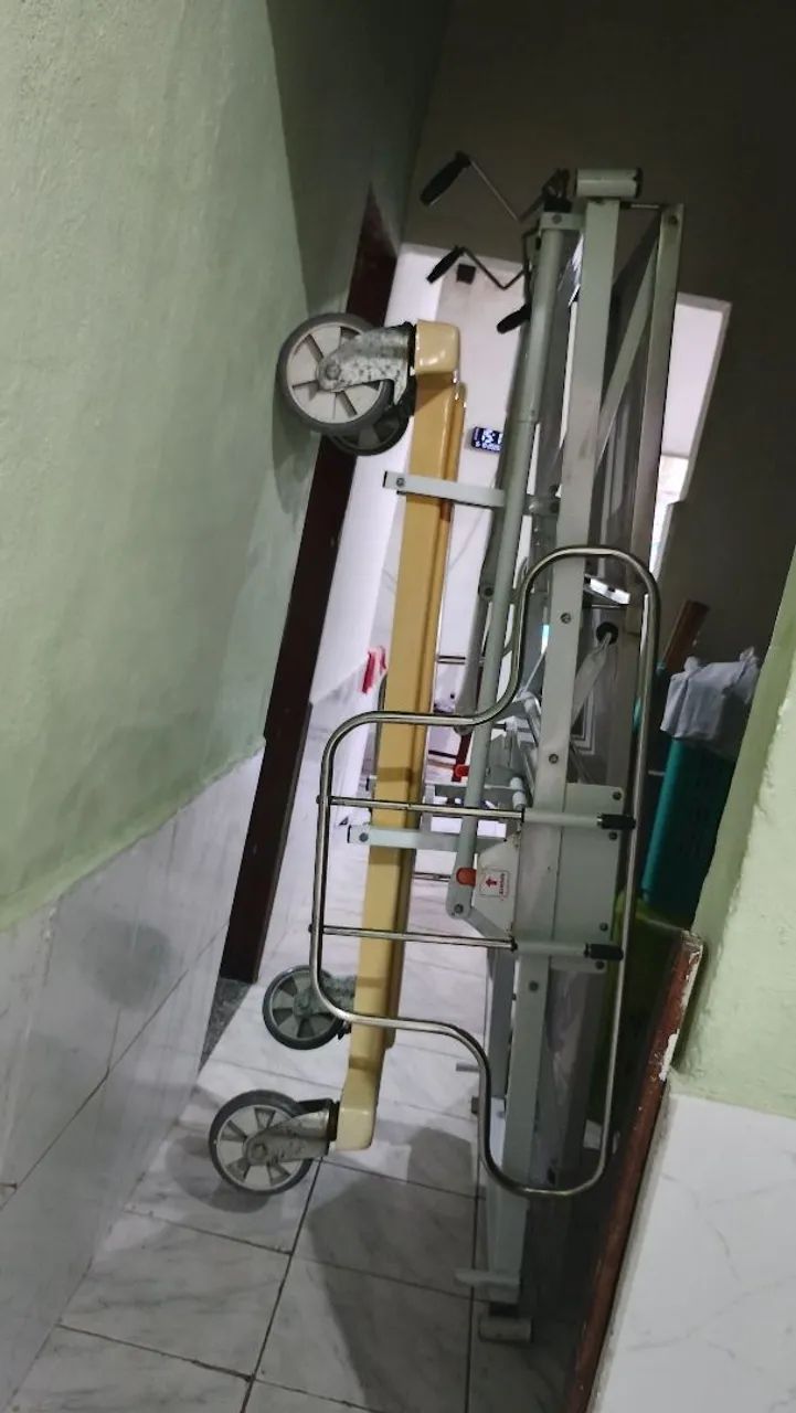 Cama hospitalar 3 manivela/ preço a negociar  - Foto 4
