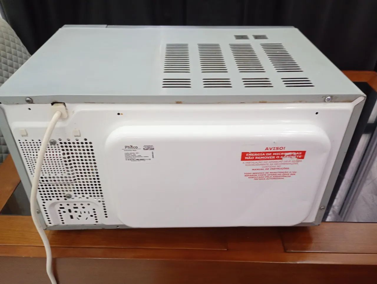 Microondas Philco 220v. 23 litros espelhado top,  funcionando perfeitamente todas funçãos. - Foto 3