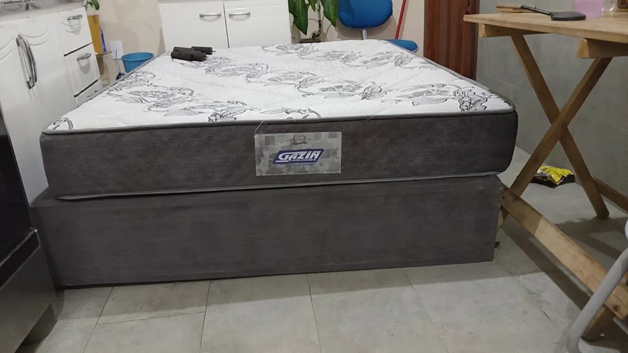 Vendo cama box casal Gazin 