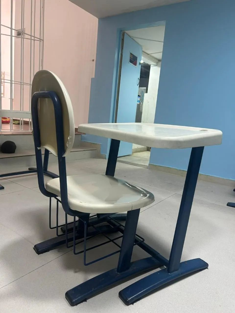 Conjunto Escolar Infantil - Mesa com Cadeira | Ótimo Estado - Foto 3