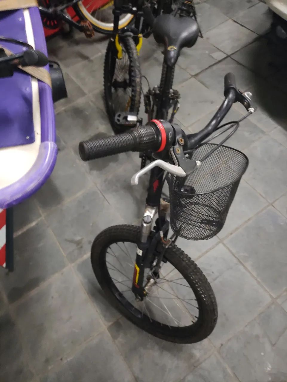 Bike aro 20 com marcha e suspensão 