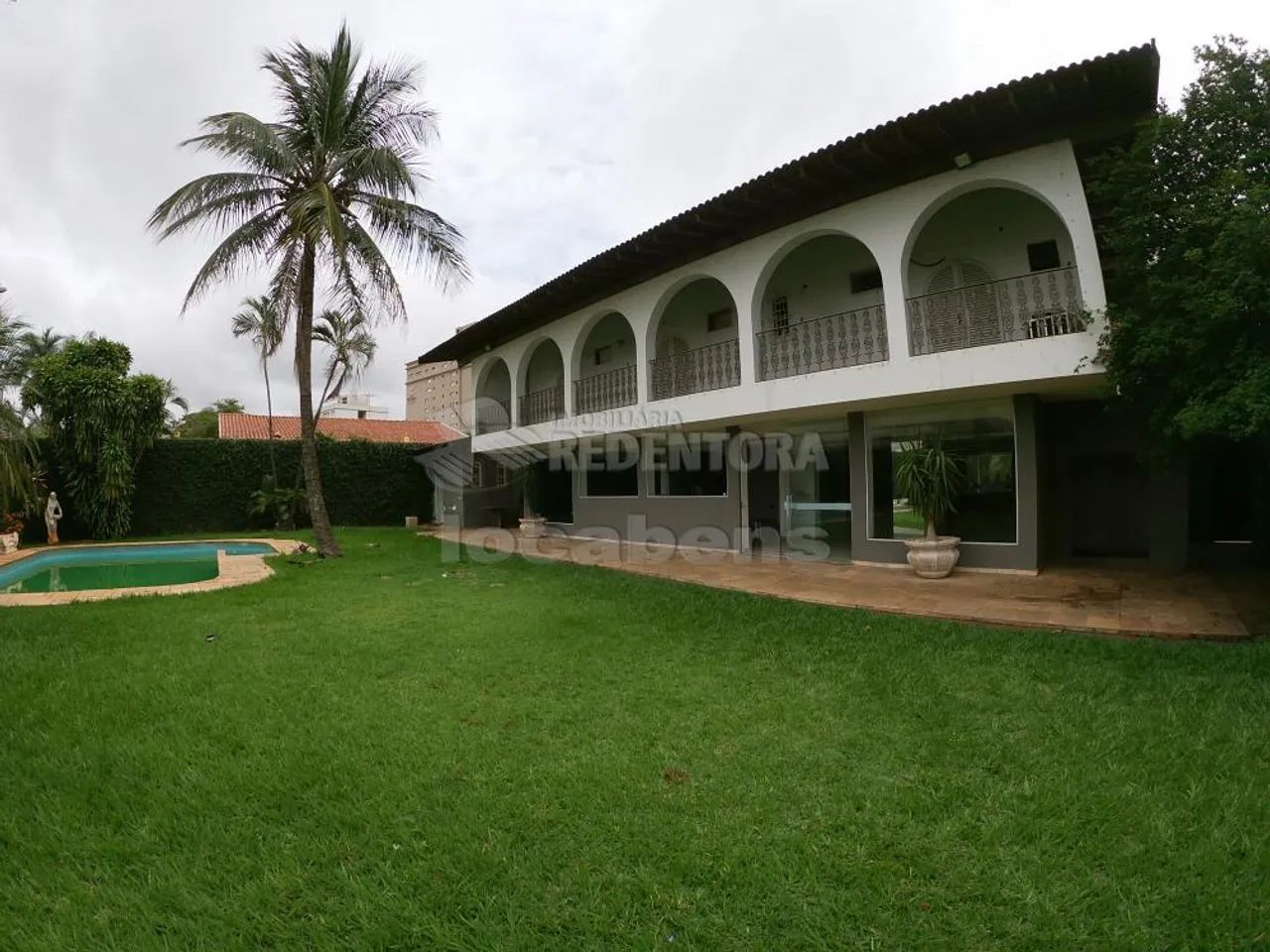 Casa Comercial de 1.200m² para Alugar na Nova Redentora - Zona Sul