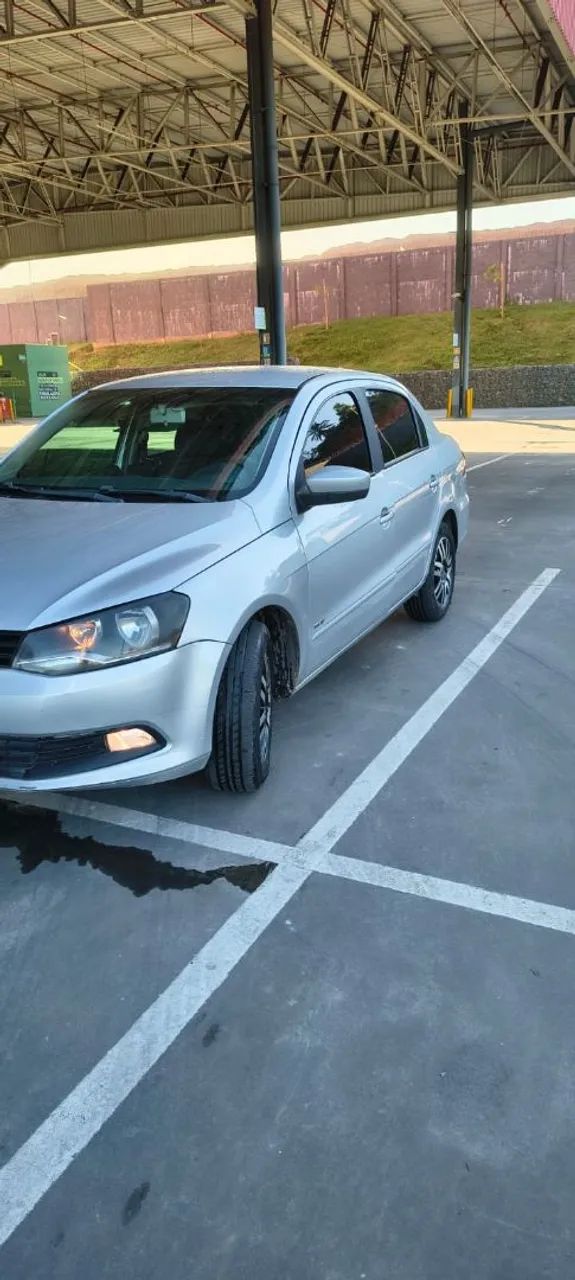 Volkswagen Voyage VOYAGE 1.0/1.0 City Mi Total Flex 8V 4p 2014