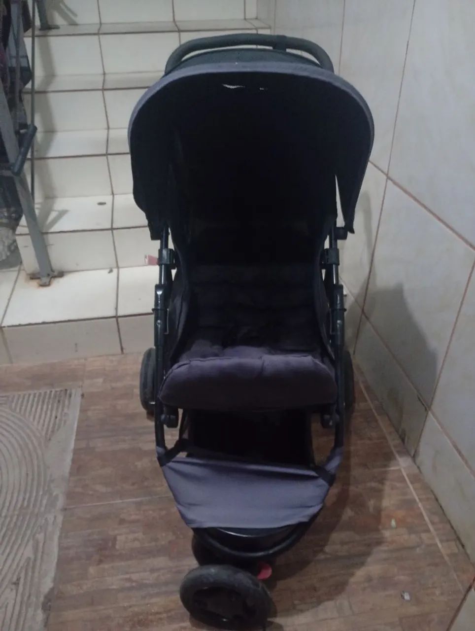 Carrinho de bebê R$ 100,00