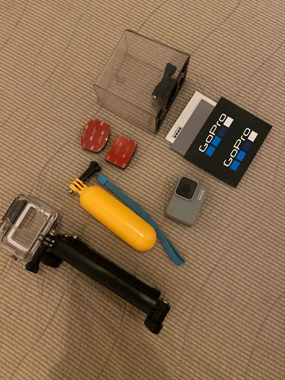 GoPro Hero 7 White com acessórios