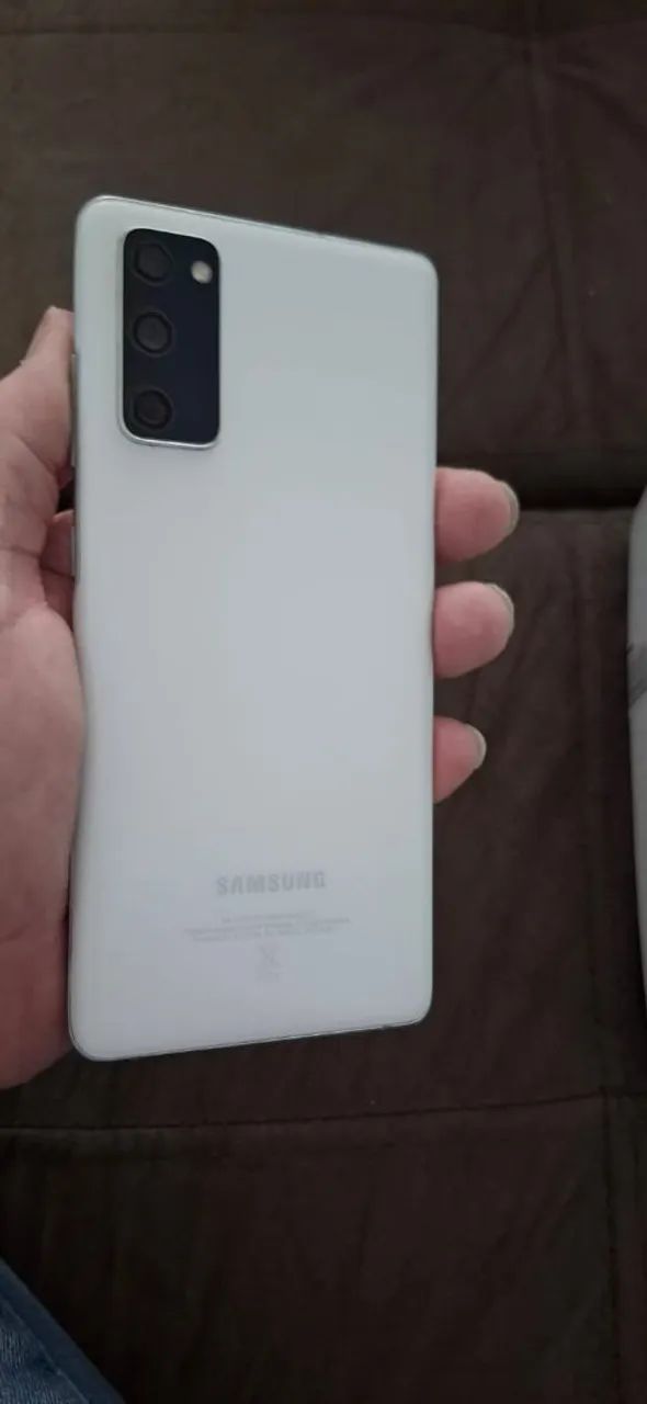 GALAXY S20 FE BRANCO COM CAIXA E CARREGADOR ORIGINAL  - Foto 2