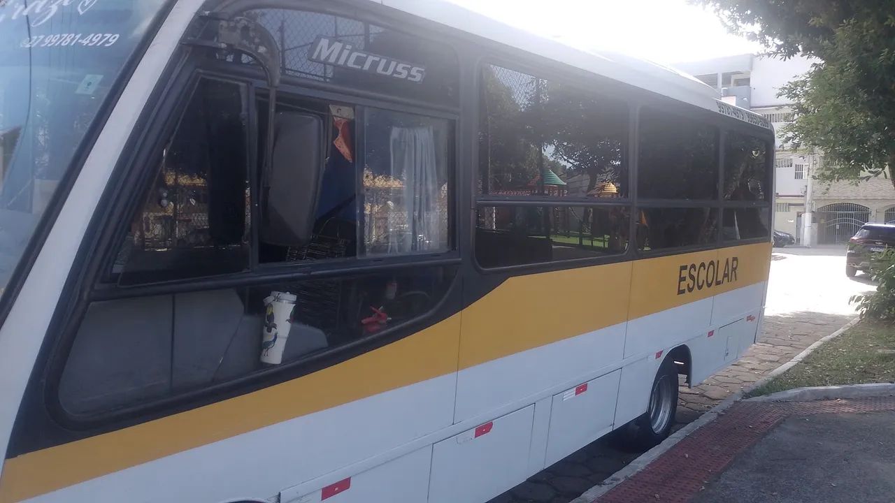 Microônibus 27 ligares 
