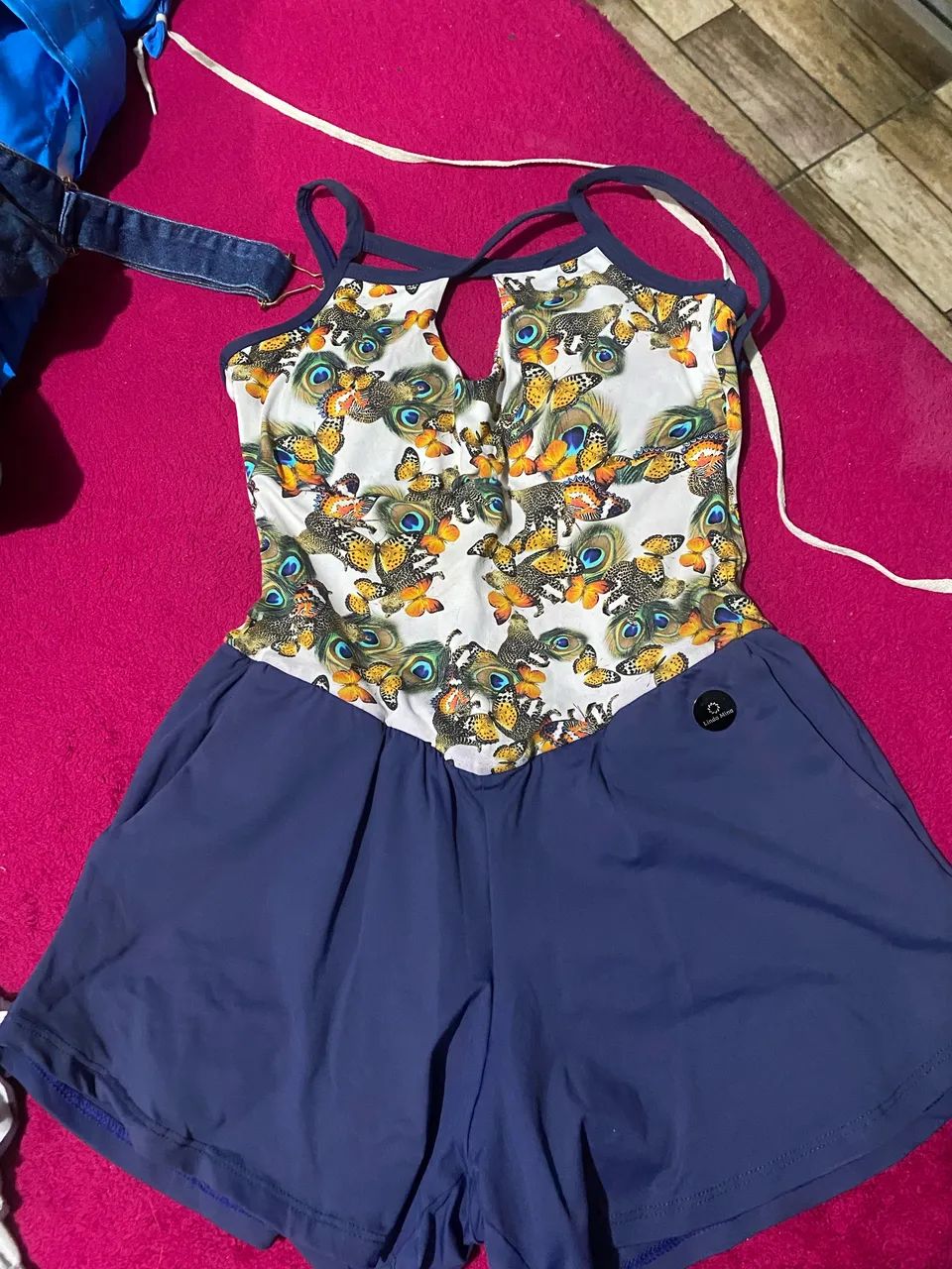 Roupas lindas e bom estado  - Foto 2