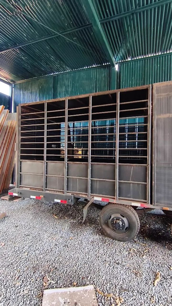 TRAILER PARA 4 CAVALOS PREPARADO PARA MORADIA - Foto 3