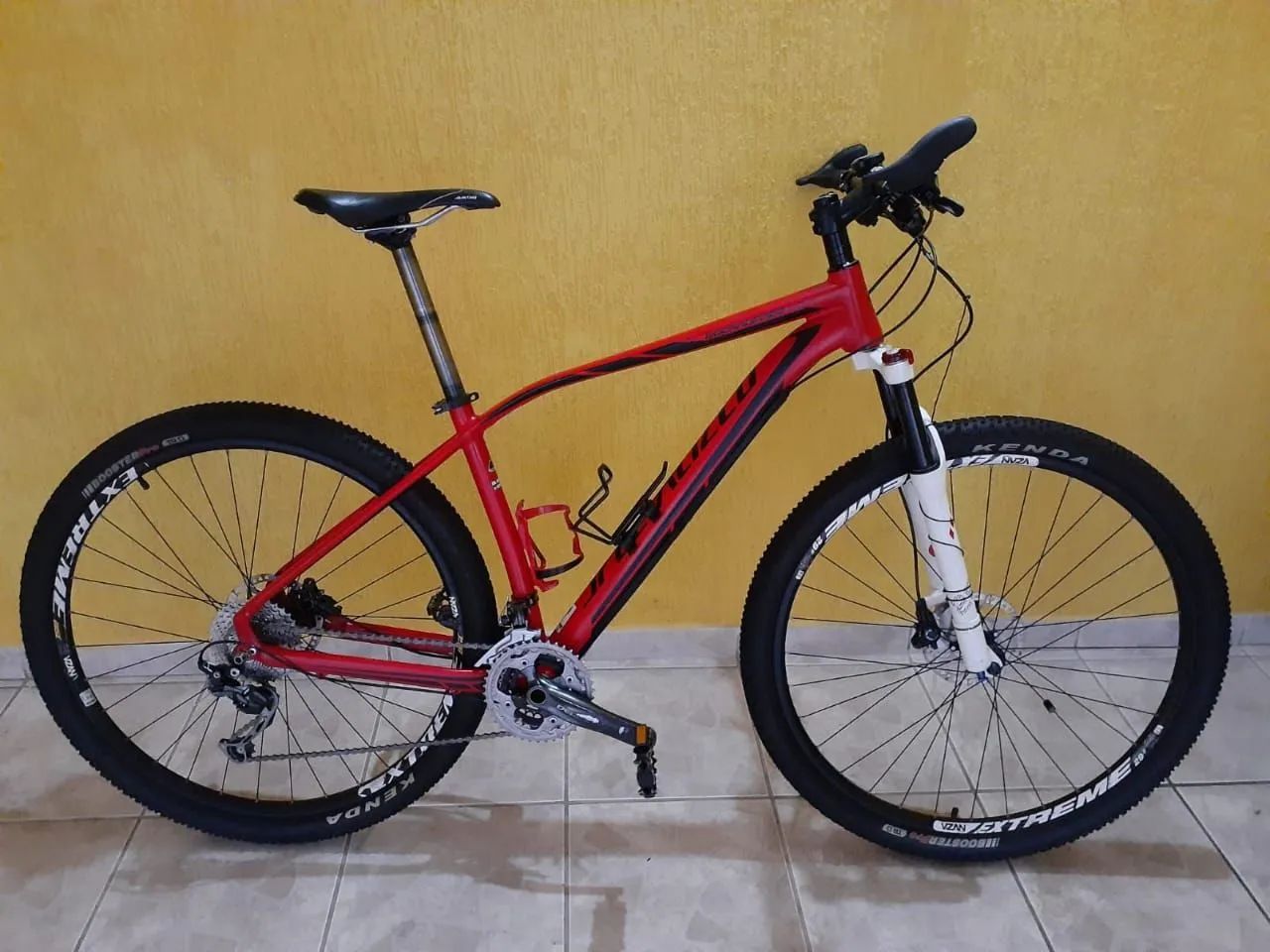 Bicicleta aro 29 Specialized - Foto 4