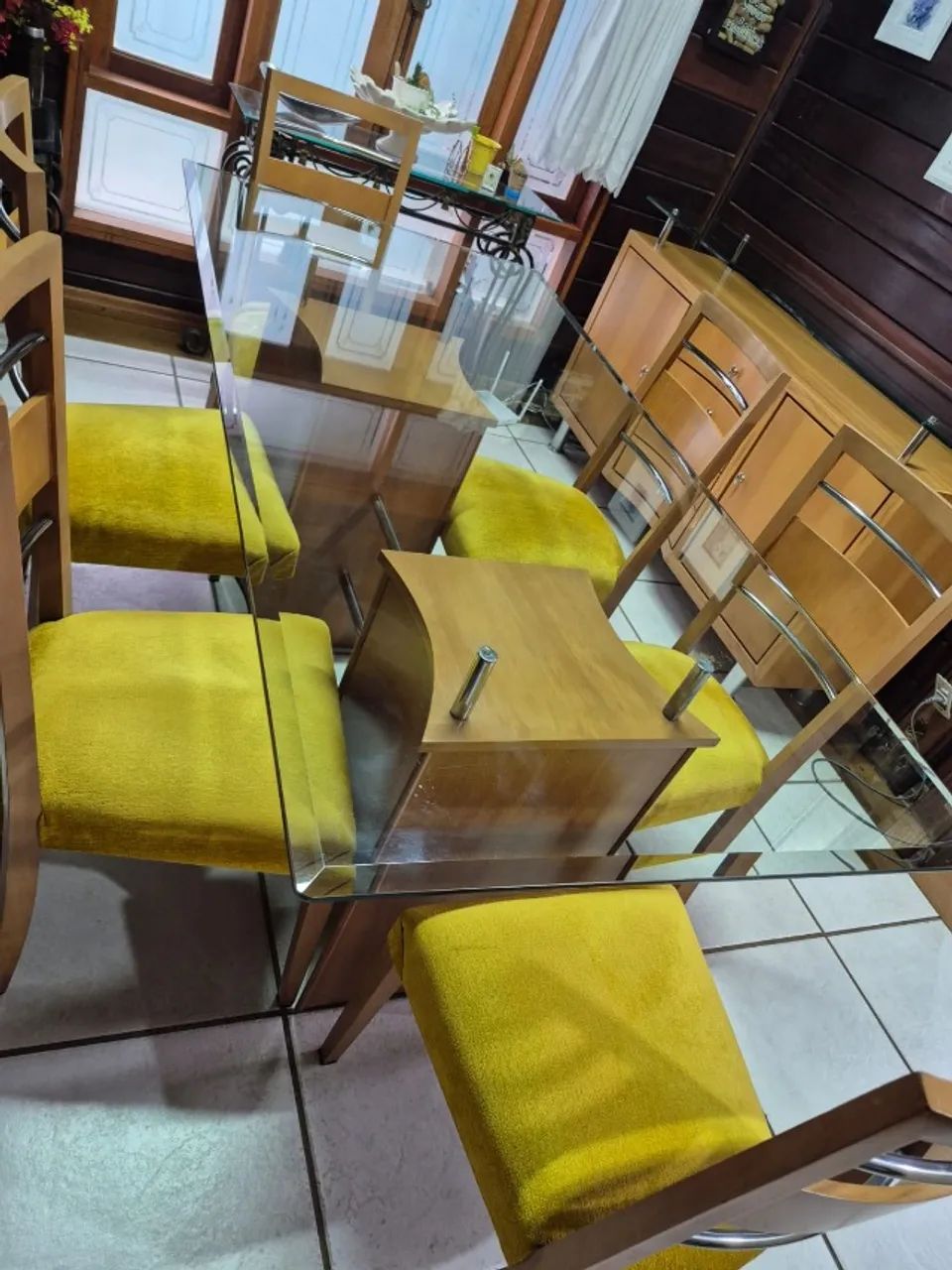 Conjunto Mesa de Jantar 6 cadeiras com Aparador de Madeira - Foto 5
