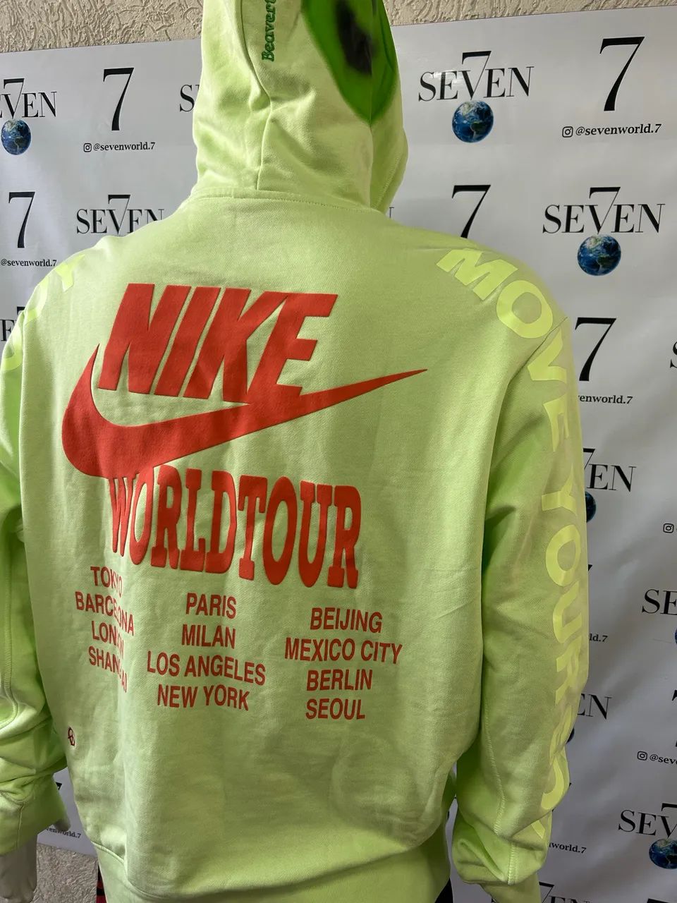 World tour verde Nike moletom