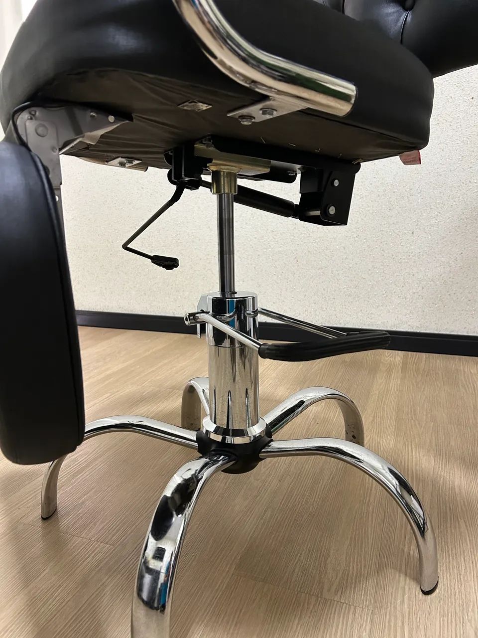 Vendo cadeira para estética  - Foto 2
