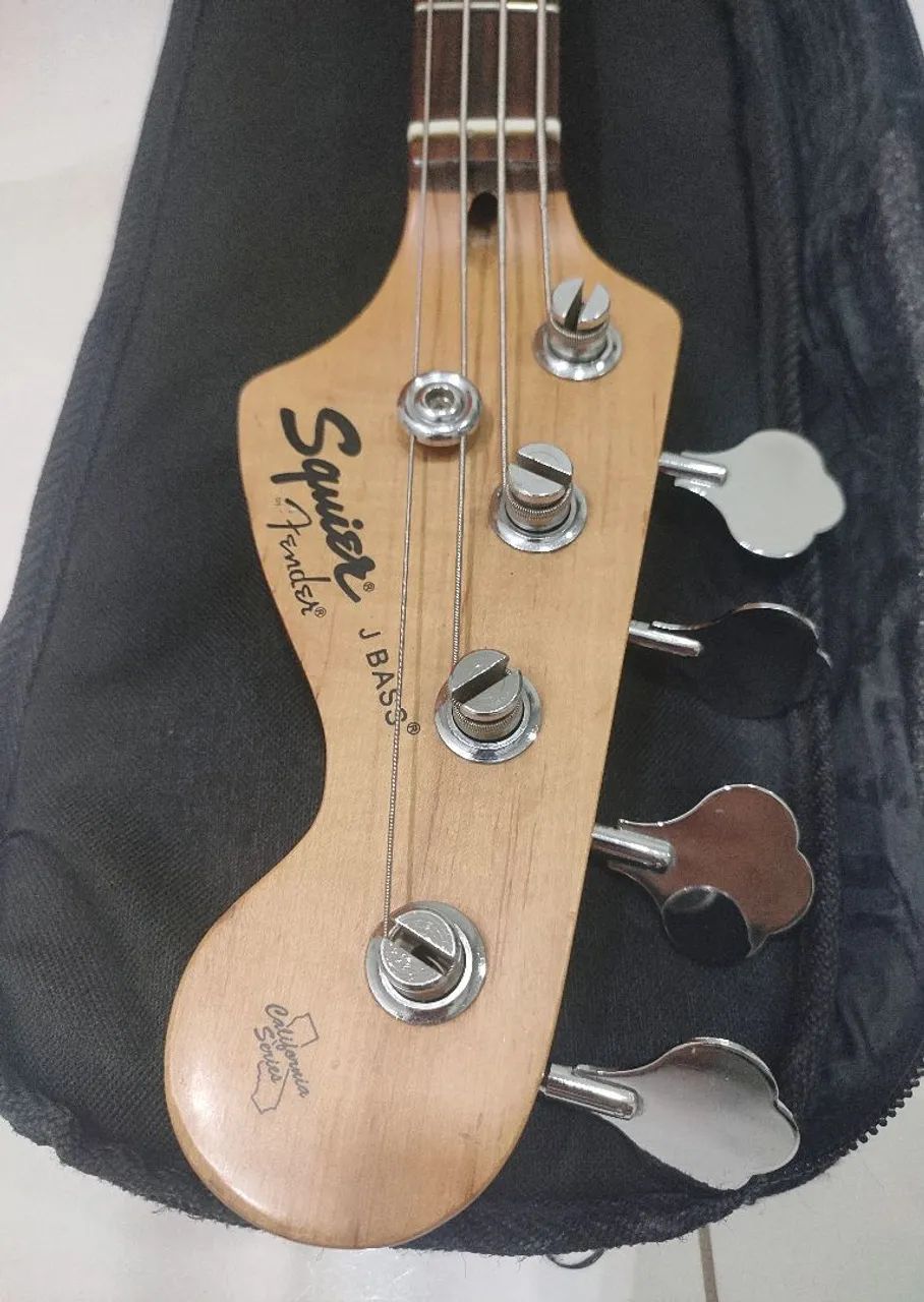 Baixo Jazz Bass Squier Fender - Instrumentos musicais - Gávea