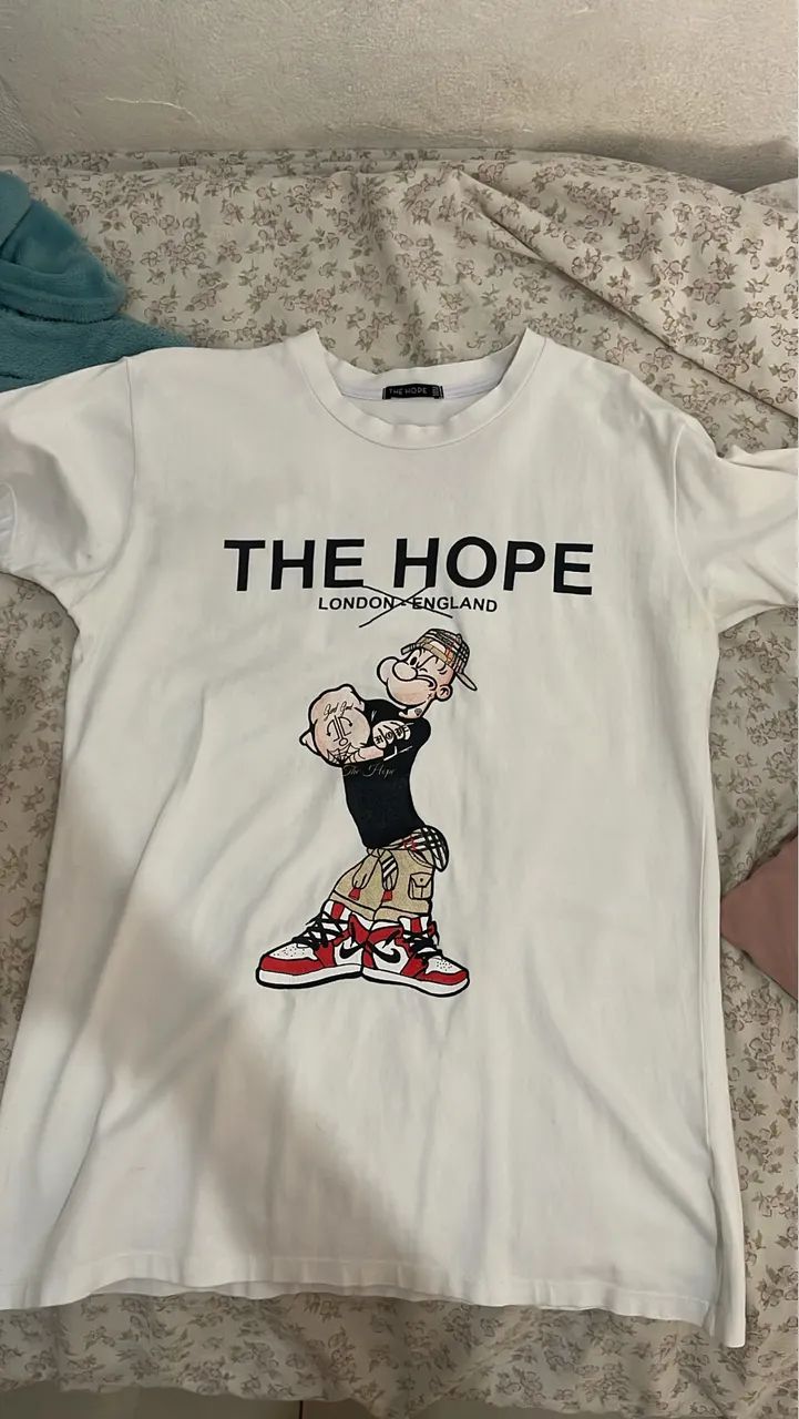 2 blusas praticamente novas no preço de uma  - Foto 2