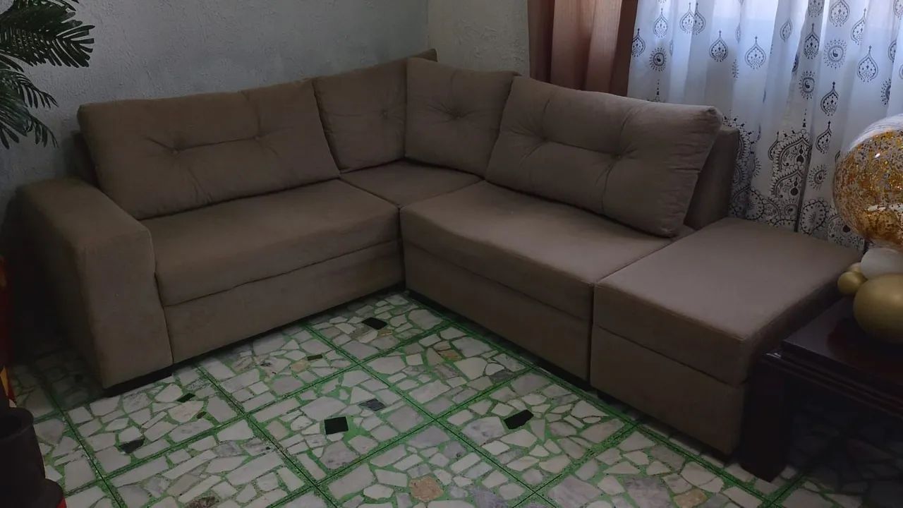 Vende-se jogo de sofá em L com 3 centros