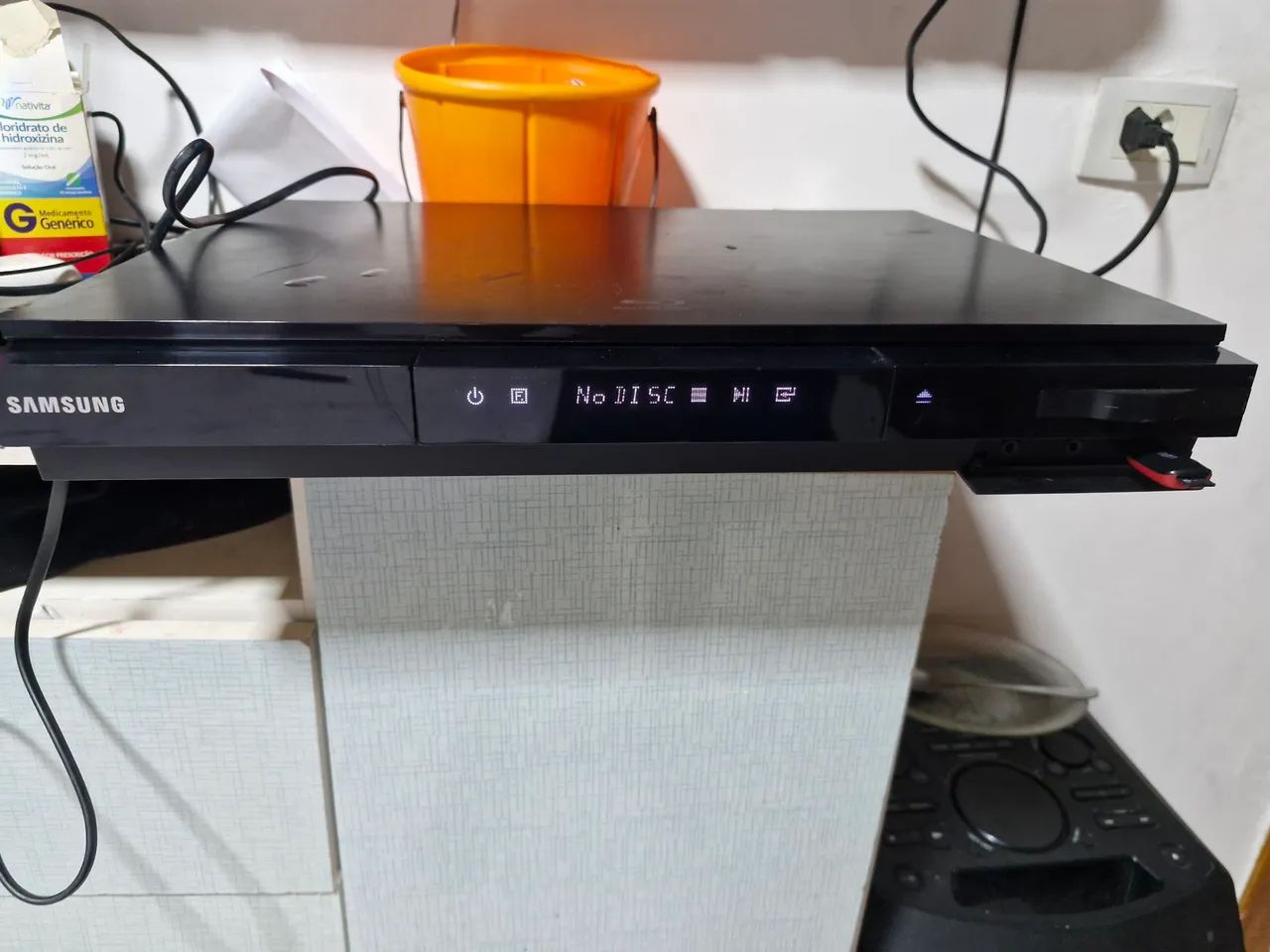 Blu-ray home theater 1000wrms leia a descrição 