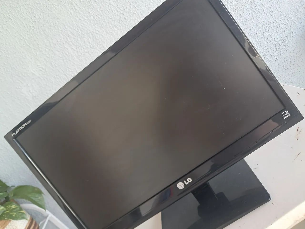 Monitor LG FLATRON E2041 de 20 polegada - Foto 2