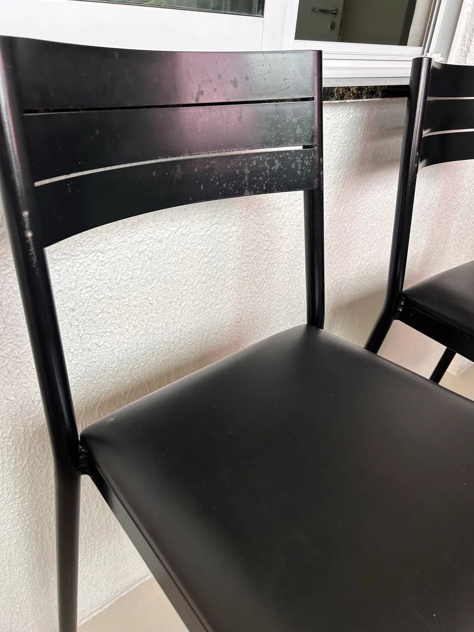 02 BANQUETAS DE METAL PRETAS - Foto 4