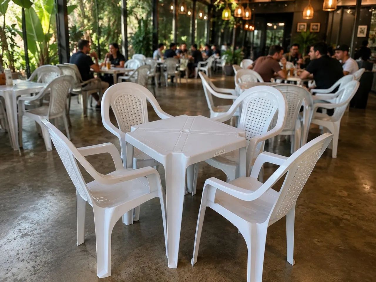 Jogo de Mesa de plástico com 4 cadeiras - Foto 5