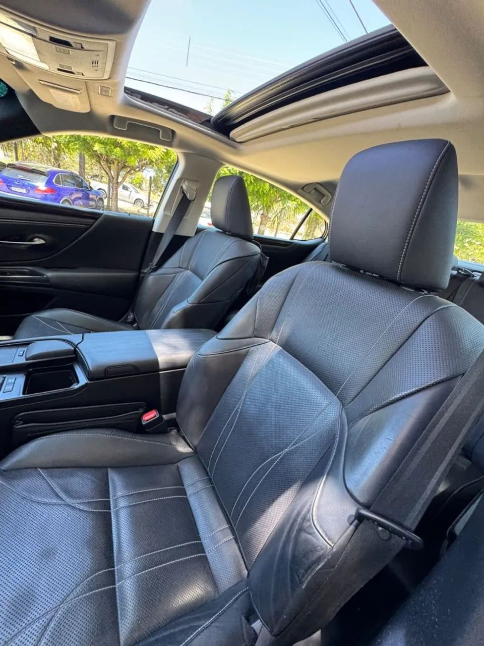 Lexus ES300h ES-300H ES300h 2.5 16V Aut. (hybrid), foto 5 de 11