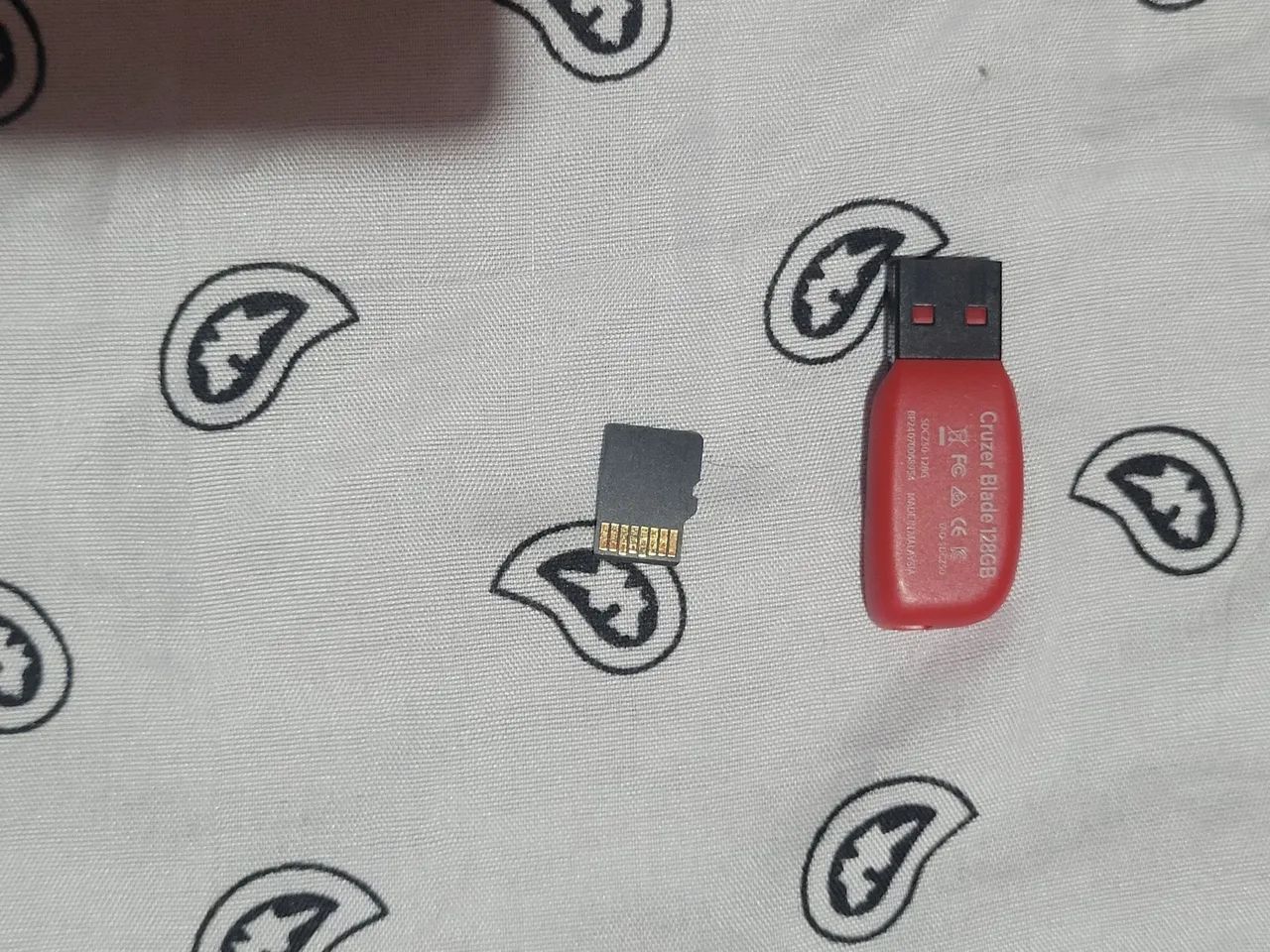 Pendrive 128gb Sandisk e cartão 32gb masterdrive - Foto 2