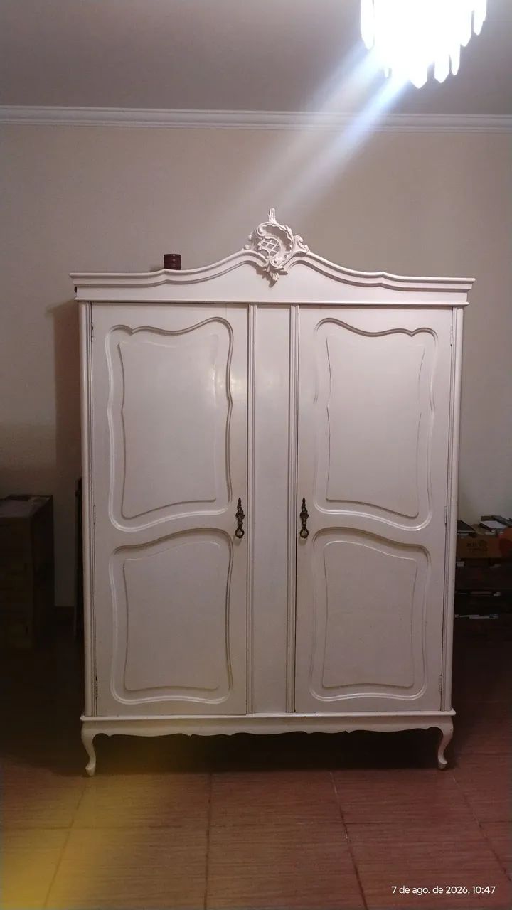VENDO GUARDA-ROUPA PROVENÇAL LUIZ XV 2P.